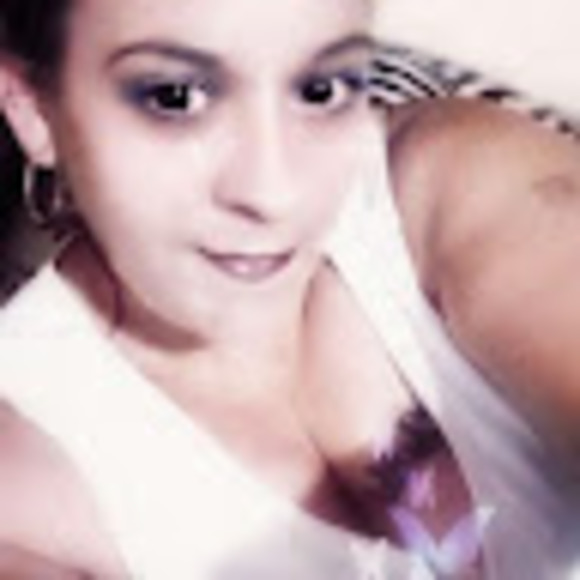 Meet your Posher, Anamaria - Picture 1 of 1